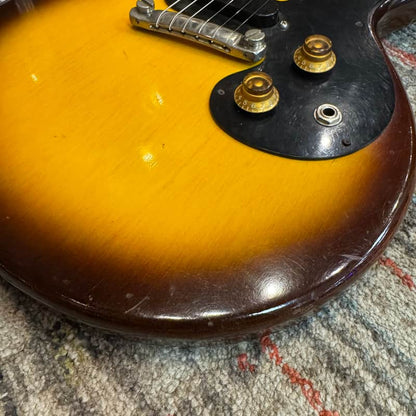 USED Vintage 1960 Gibson Melody Maker w/ Original Case - Sunburst