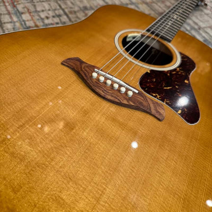 Taylor Trey Hensley Gold Label 510e Special Edition w/ Case and Signed COA - Antigue Blond