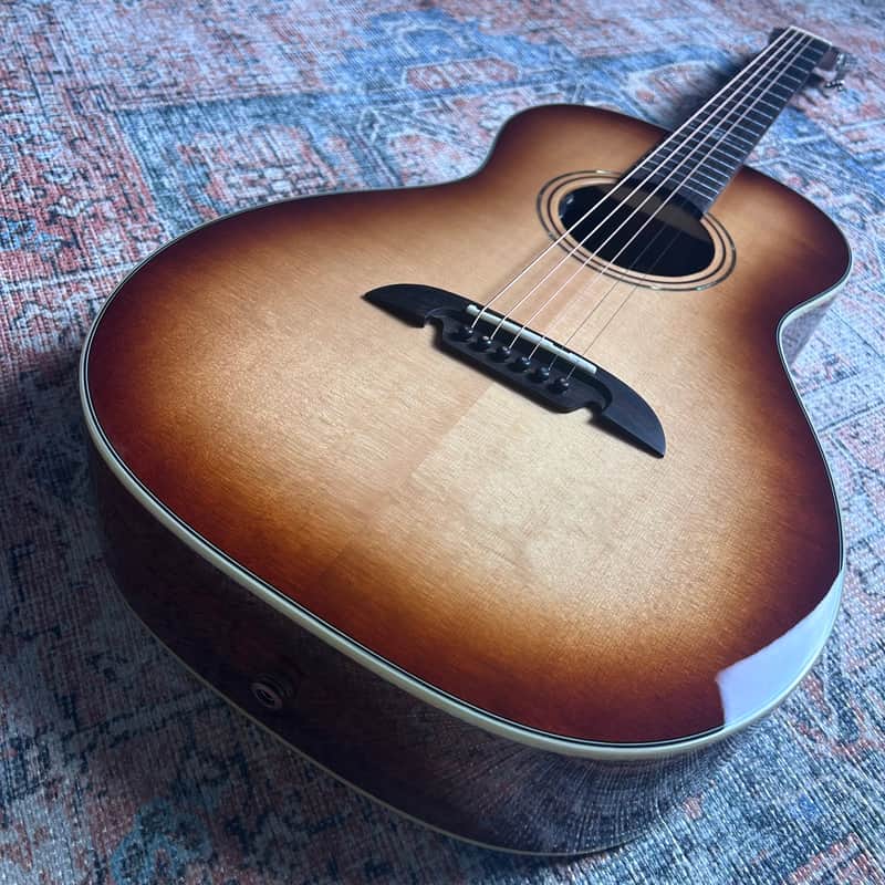 Alvarez Masterworks Series MP60e w/ LR Baggs HiFi - Shadowburst