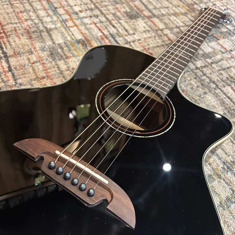 Alvarez Artist Series AG70CE Grand Auditorium - Black