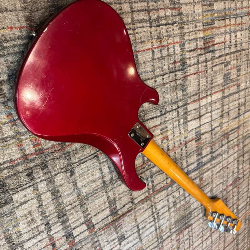 USED Vintage 1982 Gibson Victory Standard Bass - Candy Apple Red