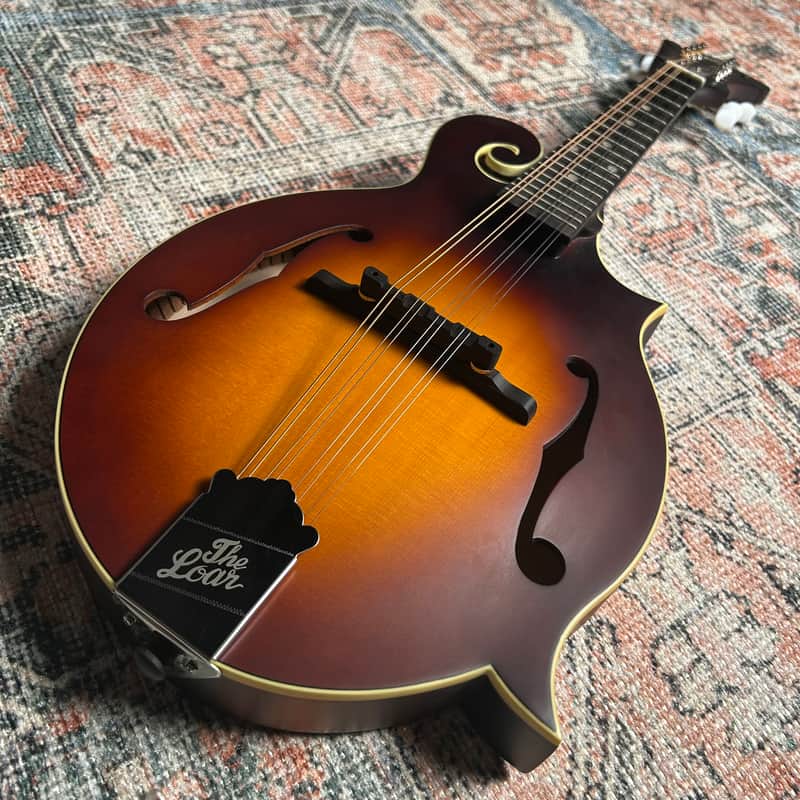 The Loar LM-590-MS F-Style Mandolin - Matte Sunburst