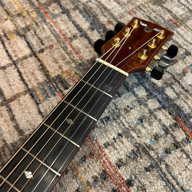 USED Goodall WJC Custom Acoustic Guitar (Made in Hawaii) w/ Case - Natural Gloss