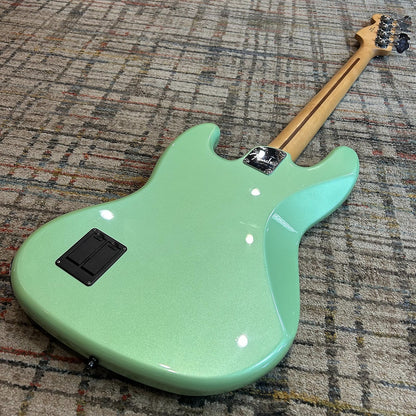Fender Deluxe Active Jazz Bass with Precision Neck & Pau Ferro Fretboard, Used - Surf Pearl