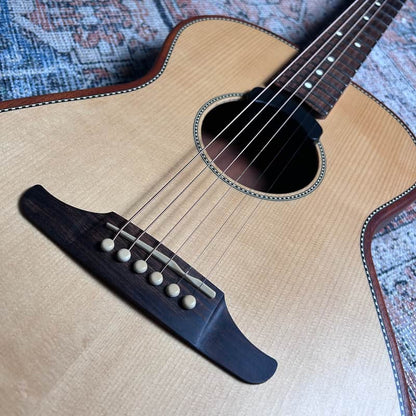 Fender Highway Series Parlor Spruce Top Natural – Excellent Used w/ Gig Bag