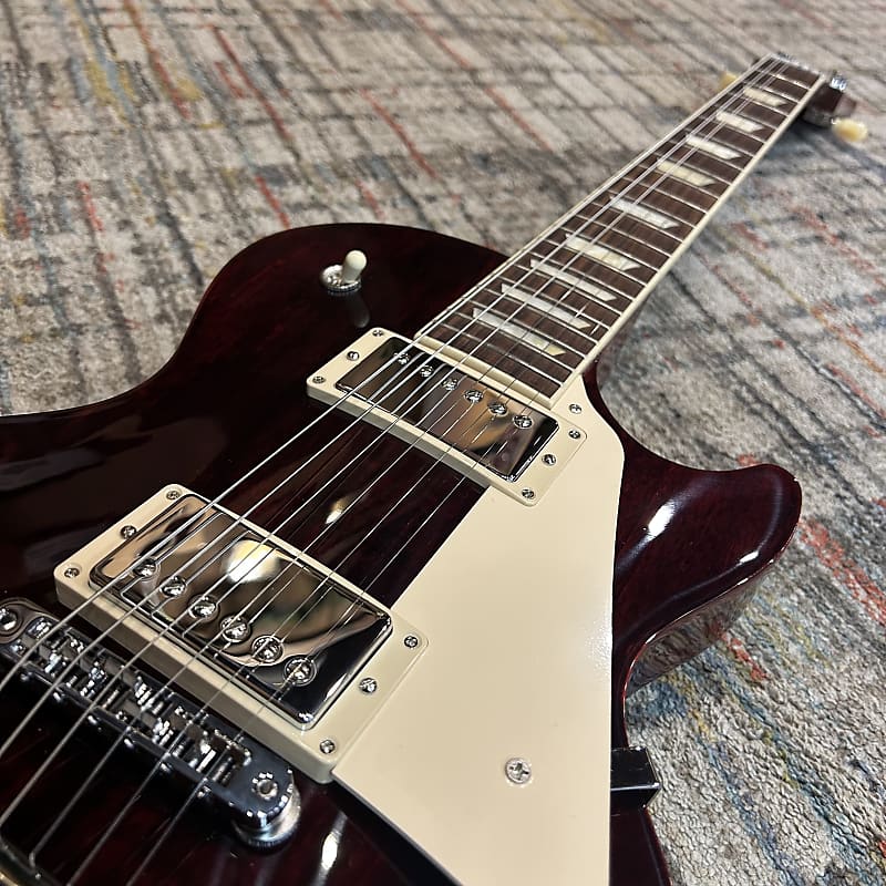 Gibson Les Paul Studio w/Case - Wine Red