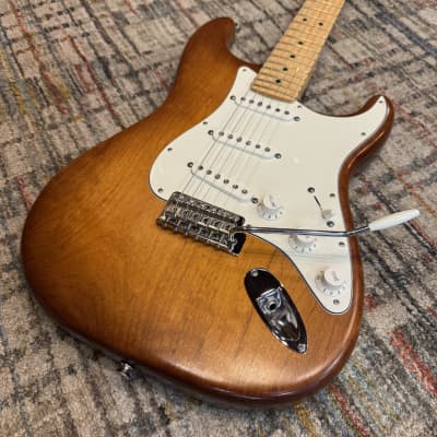 USED Fender FSR American Special Hand-Stained Stratocaster with Maple Fretboard - Satin Honey Burst