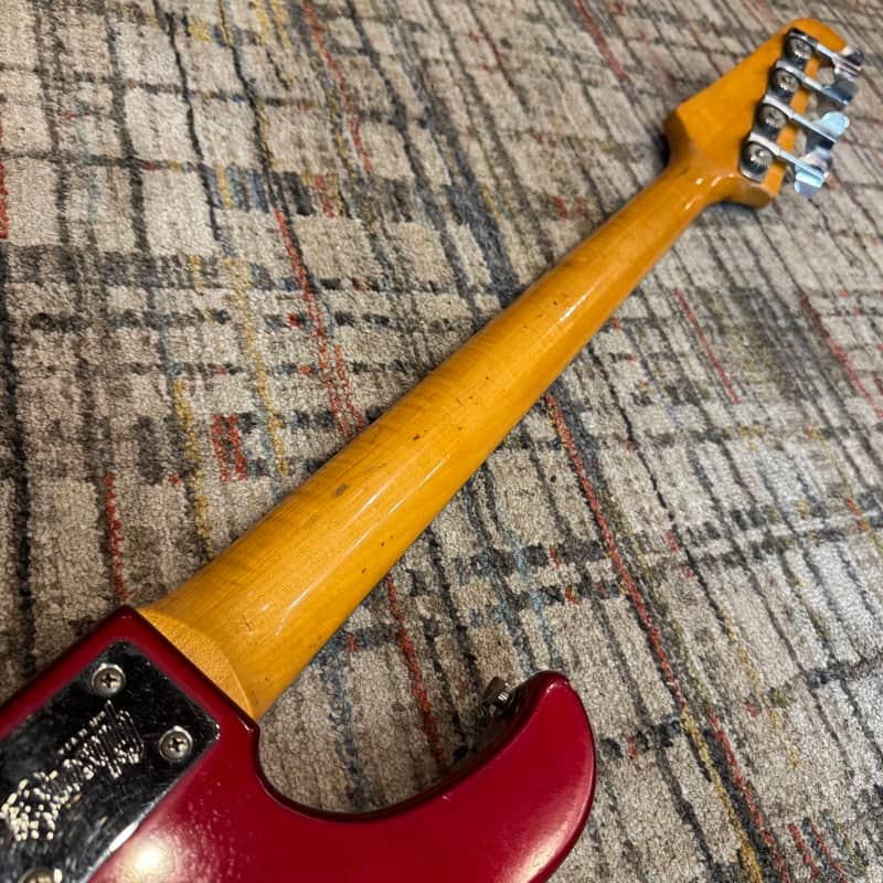 USED Vintage 1982 Gibson Victory Standard Bass - Candy Apple Red