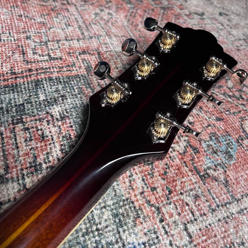 Guild Newark St. Collection Starfire IV ST – Vintage Sunburst w/ Case