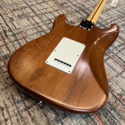 USED Fender FSR American Special Hand-Stained Stratocaster with Maple Fretboard - Satin Honey Burst