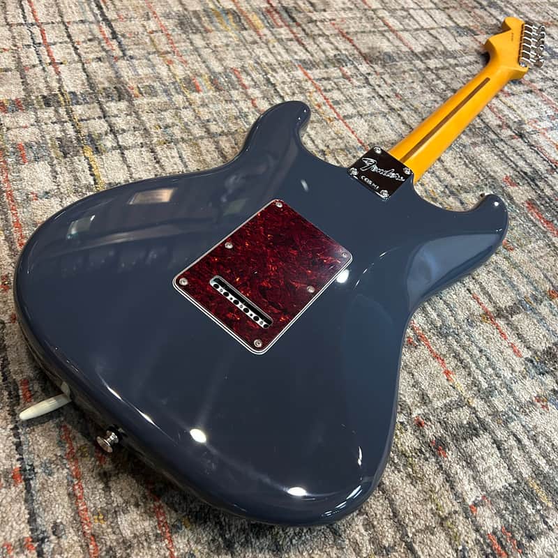 Fender American Professional Classic Stratocaster HSS w/ Deluxe Gig Bag - Faded Black