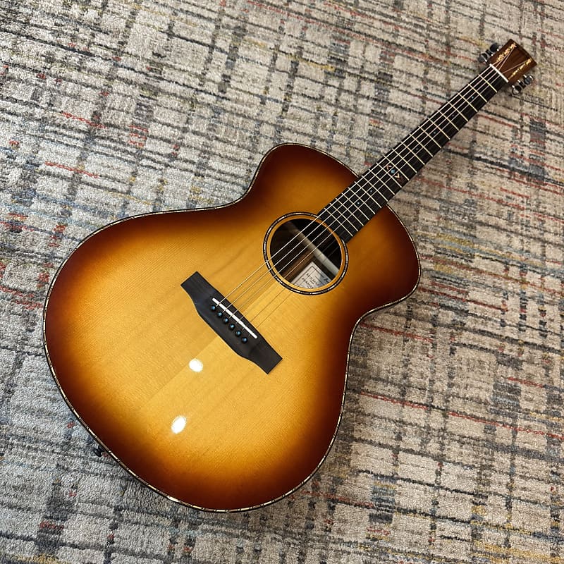 USED Bedell Revolution Orchestra - Revolution Burst w/ Case