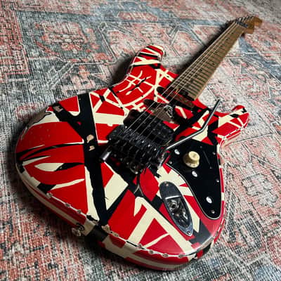 USED EVH Striped Series Frankie W/ Case - Relic