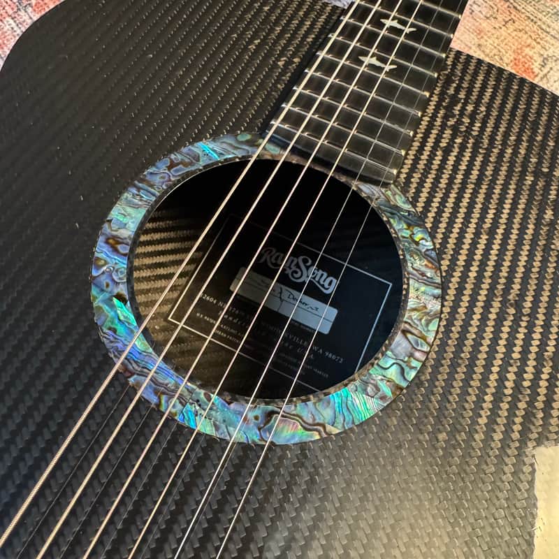 RainSong BI-JM1000N2 Black Ice Jumbo Carbon Fiber Acoustic-Electric Guitar – Black (Used)
