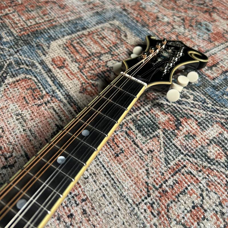The Loar LM-600-VS F-Style Mandolin - Vintage Sunburst