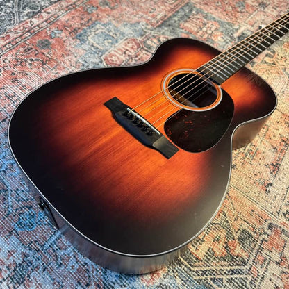 Martin 00-10E Retro Joe Bonamassa Signature 2026 – 1937 Sunburst w/ Soft Case