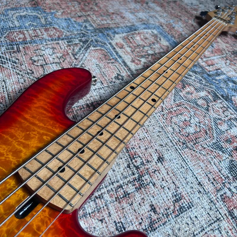 USED Lakland Skyline 55-02 Deluxe - Cherry Sunburst