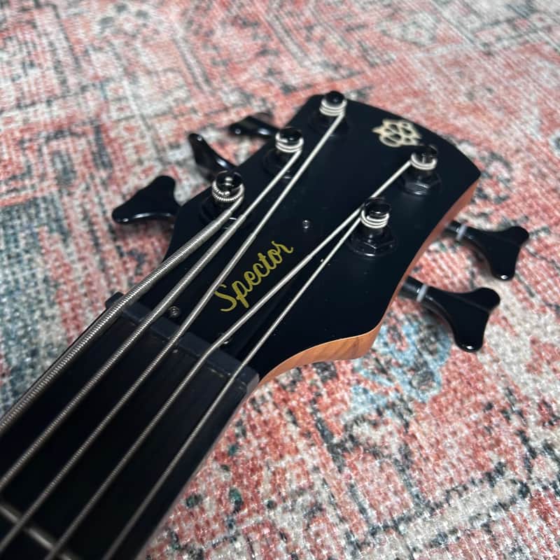 USED Spector NS Pulse II 5 Ultra Violet Matte w/ Gigbag