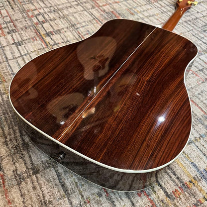 USED Taylor 810 (2003) w/ Case