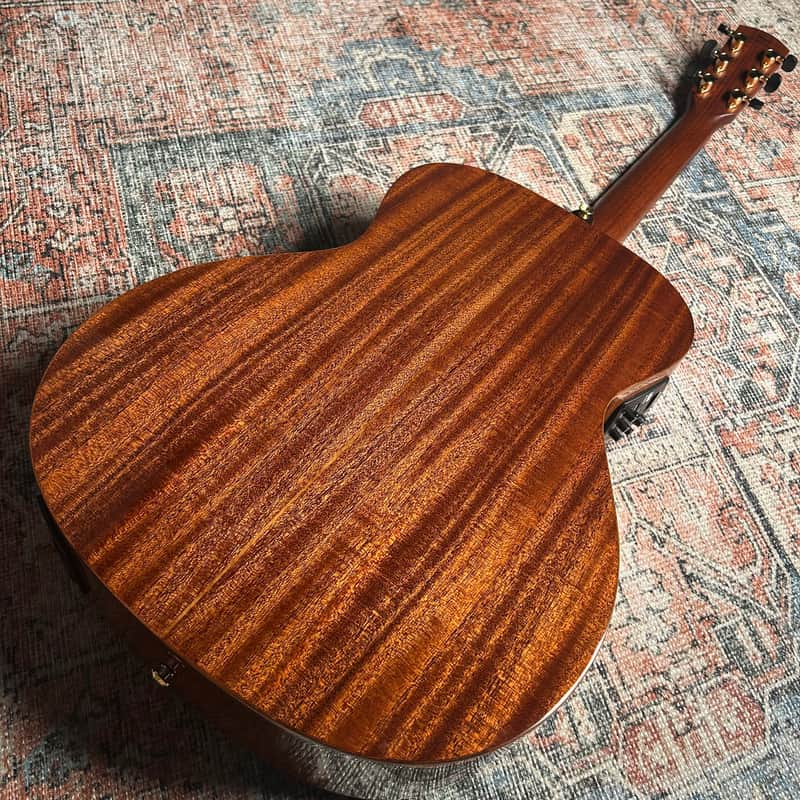 USED Alvarez Masterworks Series MGA66E-SHB w/ Case - Shadowburst
