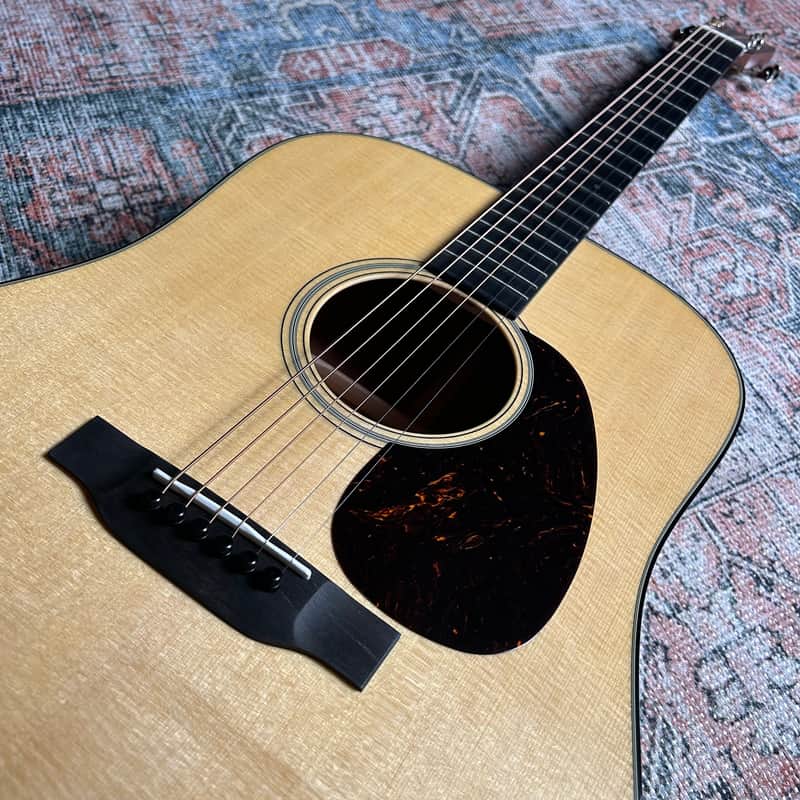 Martin Super D-18 Standard Series Super D-14 Fret Acoustic Guitar w/ Case - Aging Toner