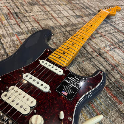Fender American Professional Classic Stratocaster HSS w/ Deluxe Gig Bag - Faded Black