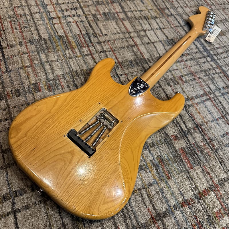 Fender 1972 Stratocaster with 3-Bolt Neck, Rosewood Fretboard - Natural