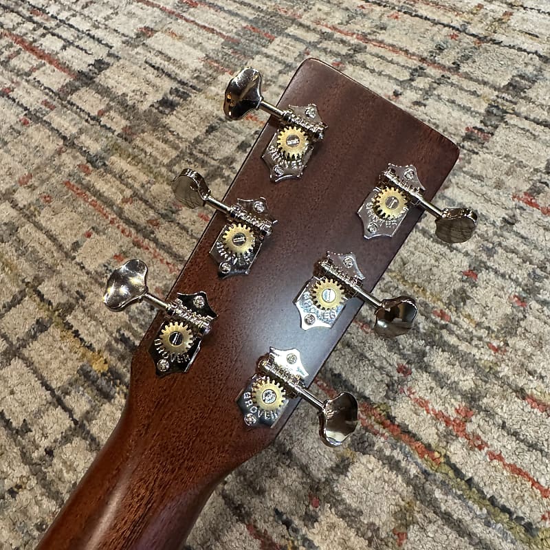 Martin Road Series 000E 14-Fret Retro Plus Mahogany - Natural w/ Soft Case