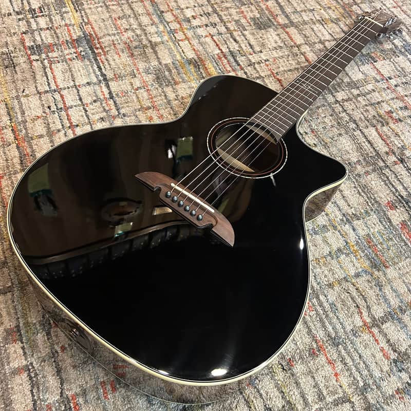 Alvarez Artist Series AG70CE Grand Auditorium - Black