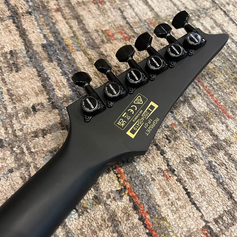 Ibanez RGR52ET-BK Axe Design Lab w/Evertune Bridge