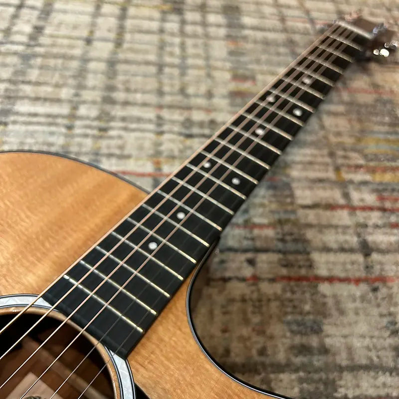 USED Martin Road Series GPC-11E w/ Soft Case - Natural