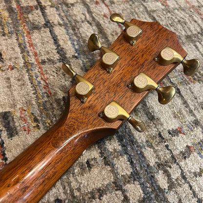 USED Taylor 916ce with ES1 Electronics 2012 W/ Case - Natural