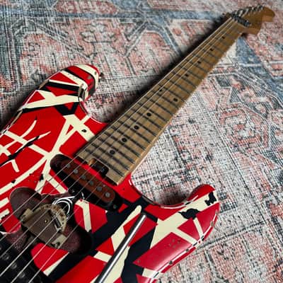 USED EVH Striped Series Frankie W/ Case - Relic