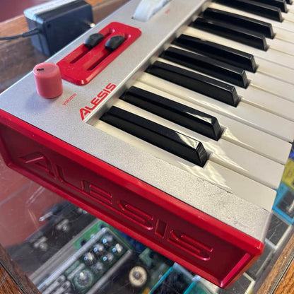 USED Alesis Micron 37-Key Synthesizer - Silver
