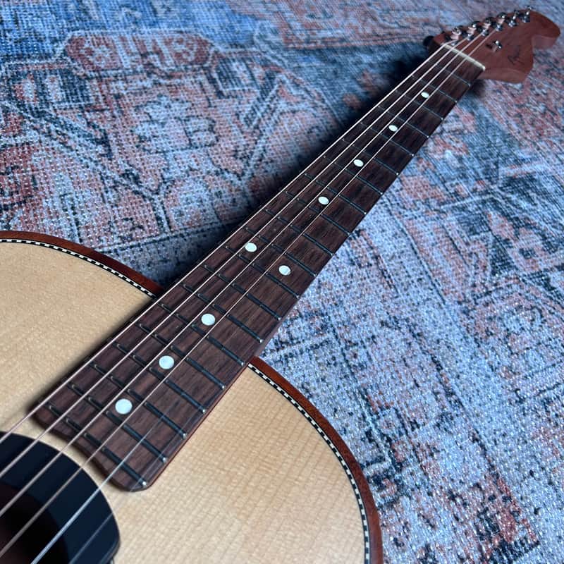 Fender Highway Series Parlor Spruce Top Natural – Excellent Used w/ Gig Bag