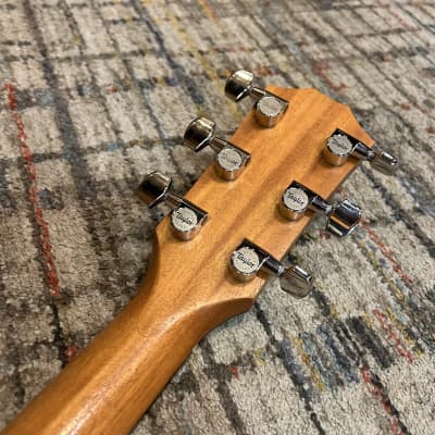 USED Taylor 214ce Plus W/ Gig Bag - Natural