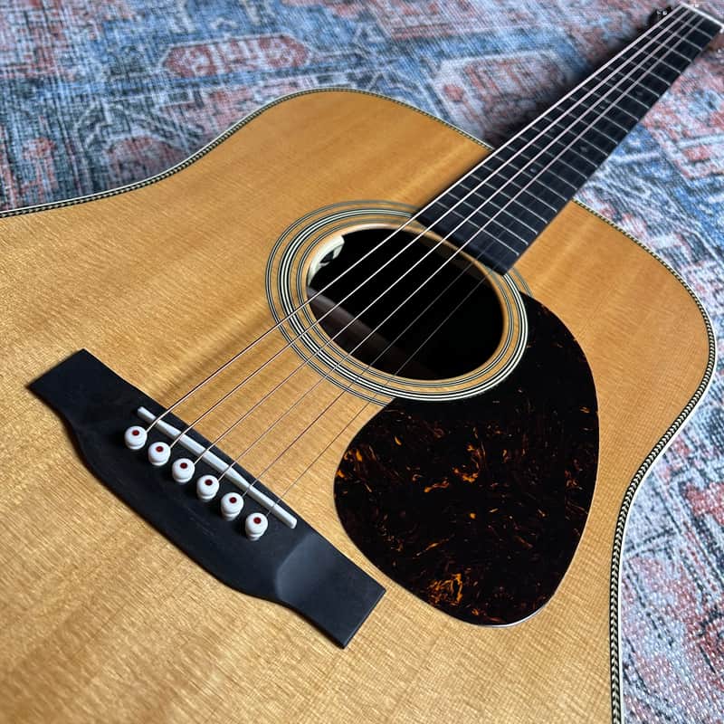USED Martin Standard Series HD-28 w/ LR Baggs Anthem and Case - Gloss Natural