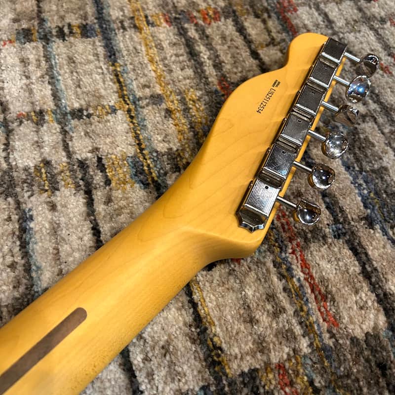 Fender American Professional Classic Telecaster w/Gig Bag - Butterscotch Blonde