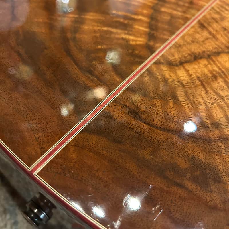 USED Goodall WJC Custom Acoustic Guitar (Made in Hawaii) w/ Case - Natural Gloss