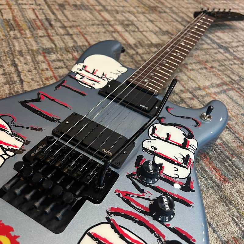 Fender Tom Morello "Arm The Homeless" Signature Stratocaster w/ Case - Ice Blue Metallic