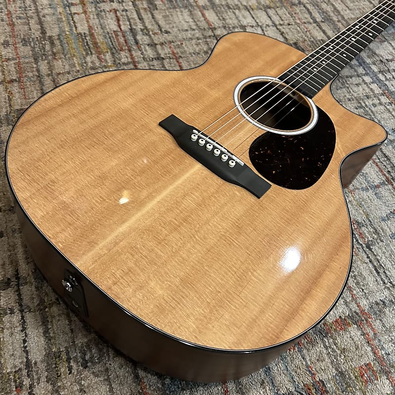 USED Martin Road Series GPC-11E W/ Gig Bag - Natural