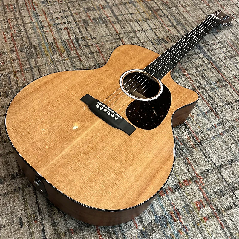 USED Martin Road Series GPC-11E W/ Gig Bag - Natural