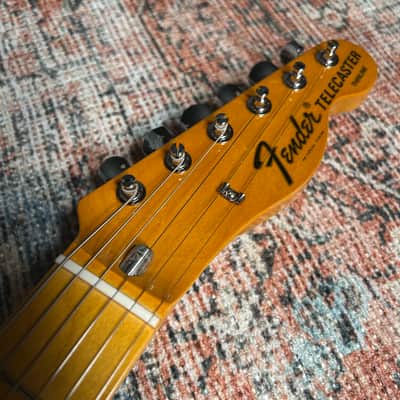 Fender American Vintage II '72 Telecaster Thinline w/ Case - Candy Apple Red