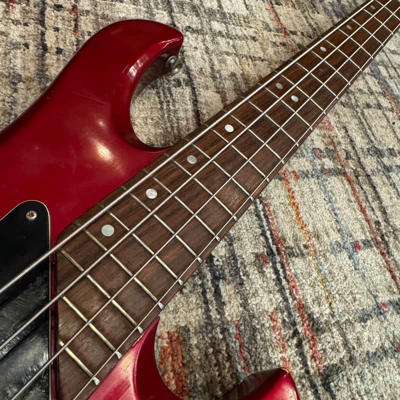 USED Vintage 1982 Gibson Victory Standard Bass - Candy Apple Red