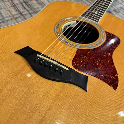 USED Taylor 810 (2003) w/ Case