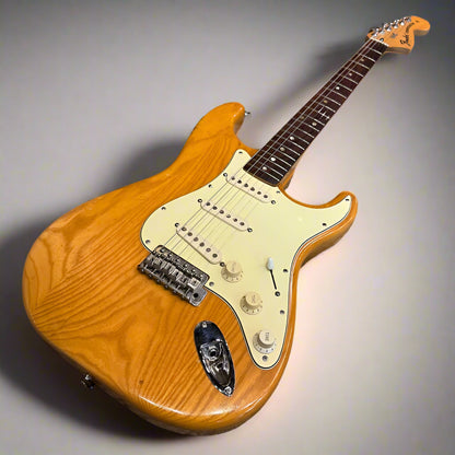 Fender 1972 Stratocaster with 3-Bolt Neck, Rosewood Fretboard - Natural