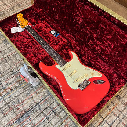 Fender DE LTD American Vintage II '61 Stratocaster w/ Case - Fiesta Red