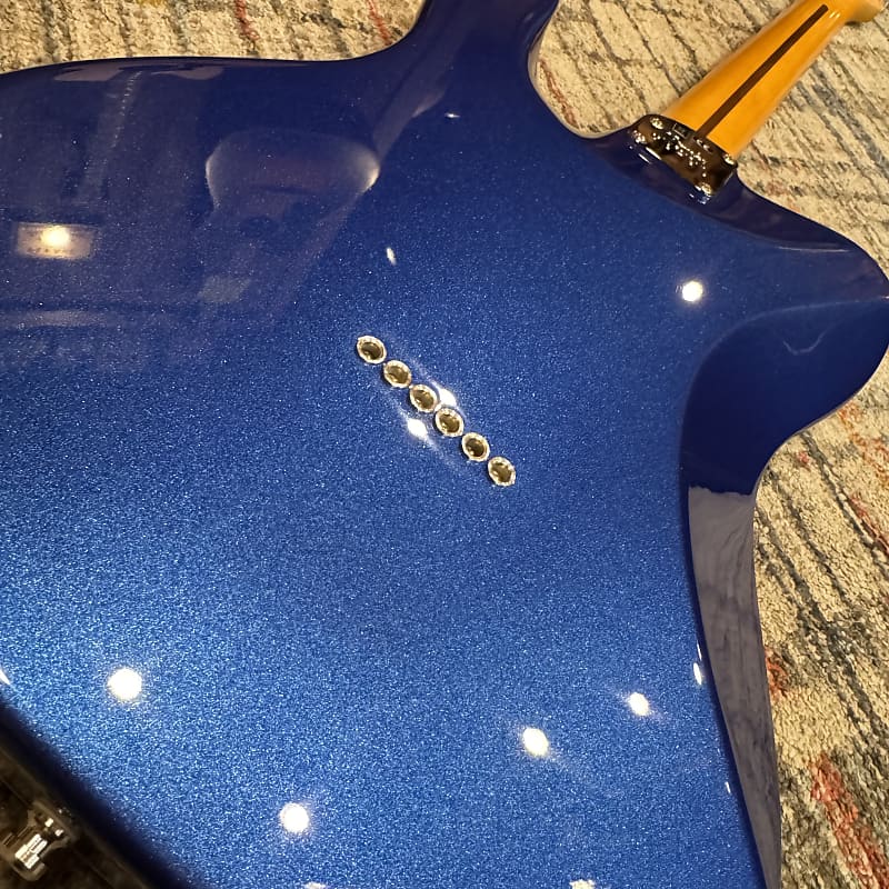 USED Fender American Ultra Telecaster - Cobra Blue