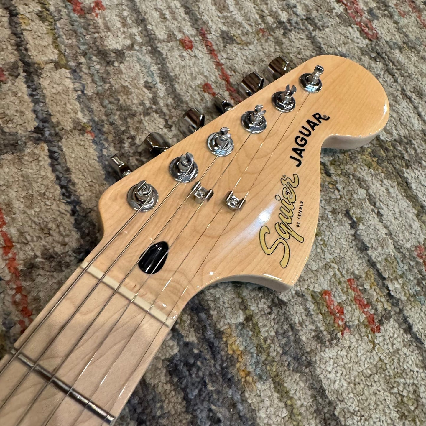 Squier FSR Affinity Jaguar  - Graffiti Yellow