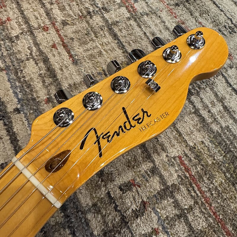 USED Fender American Ultra Telecaster - Cobra Blue